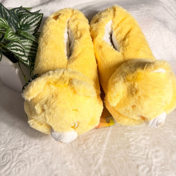 Care Bears Yellow Plush Slippers Cozy Teddy Bear Face NWT - Picture 5 of 7
